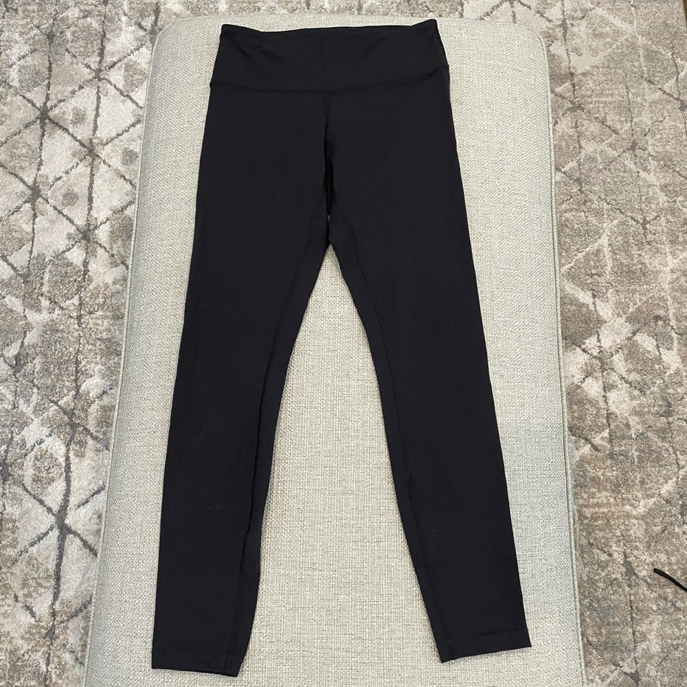 Lululemon Wunder Under Leggings in Size 4